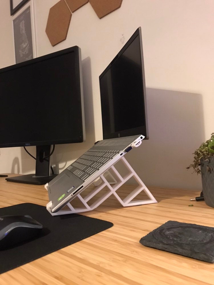 3D Printed Geometric Laptop/Notebook Stand